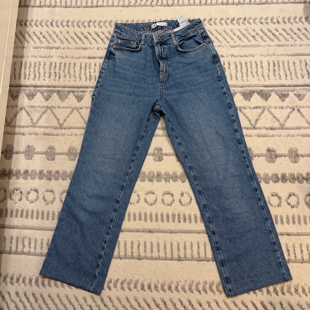 Zara Women's Straight Leg Blue Jeans